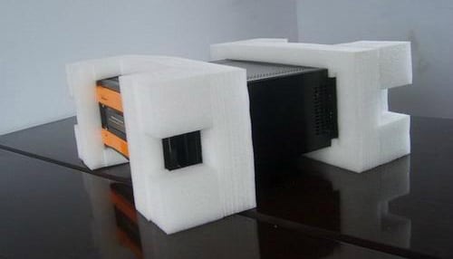 EPE包裝材料的種類: EPE珍珠棉、 珍珠棉袋、 泡泡粒、 珍珠棉板。 珍珠棉或珍珠棉袋的特性:質輕柔軟,無臭無毒,耐沖擊性,保護產品給予足夠的緩沖和表面保護。 泡泡粒的特性:不易破損,可填塞較細小的縫隙,易用于外觀復雜的產品保護。